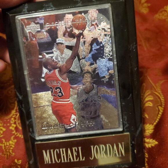 Michael Jordan - Picture 4 of 5